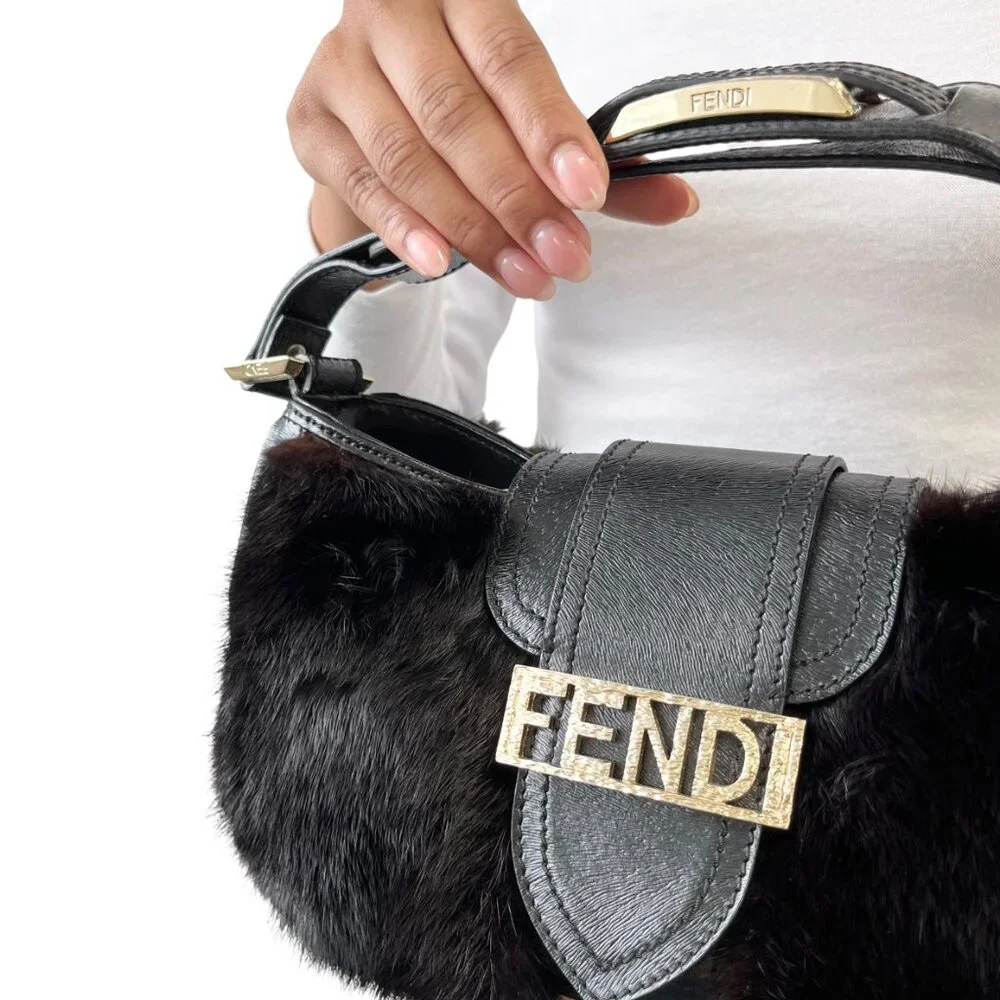 FENDI Vintage Logo Fur Baguette Mini Shoulder Bag Handbag Black Gold [106345] - Picture 4 of 13